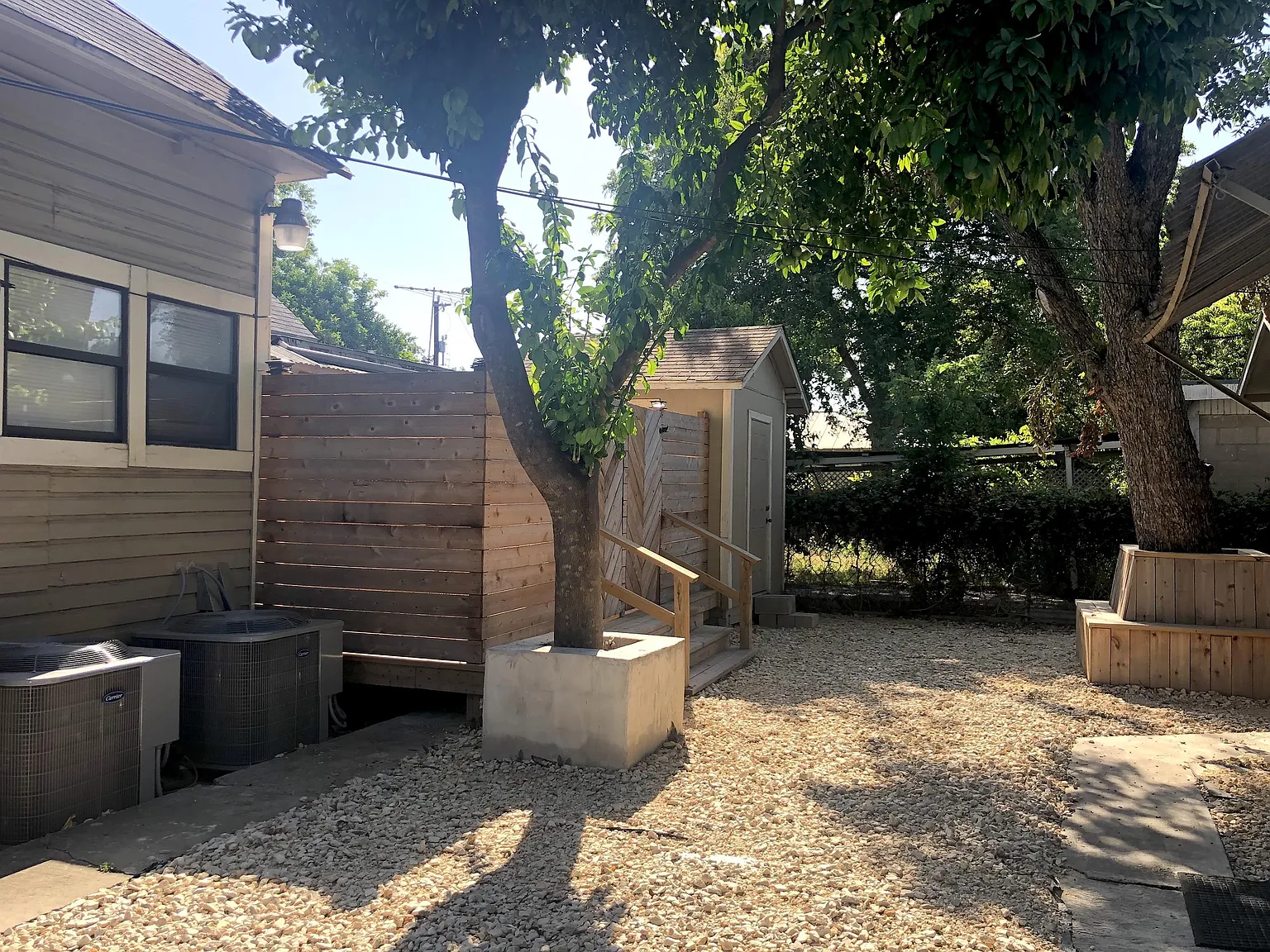 603 Devine St — Photo 3