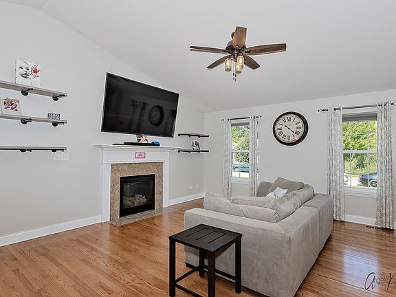 5th image of 37651 N Amber Way