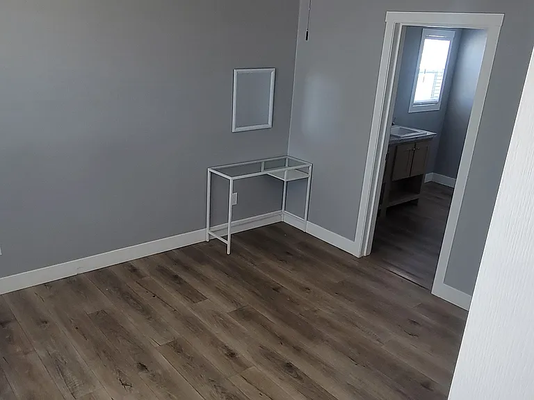 4214 E Fremont St — Photo 11
