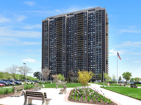 2nd image of 27010 Grand Central Pkwy APT 25K