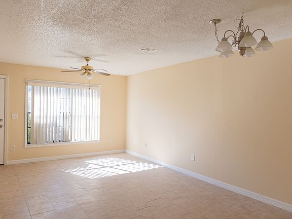 2nd image of 3233 Oak Lawn Pl #205