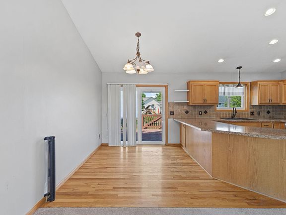 5th image of 20595 Camden Path