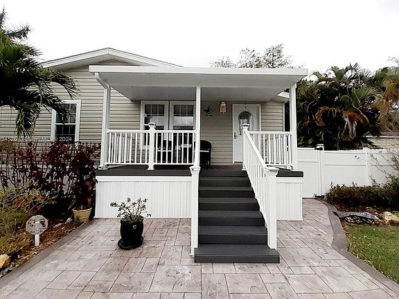 2nd image of 12851 SW 14th Pl