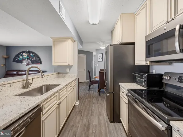 11235 Torrie Way APT L, Bealeton, VA 22712