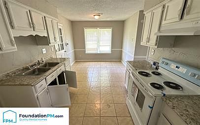 4th image of 4611 Tracy Lynn Dr