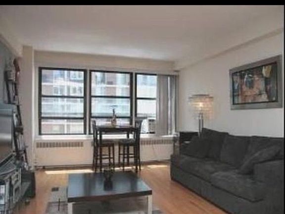 5th image of 4002 N Marine Dr #1107