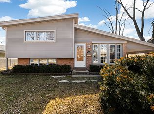 1903 Greenleaf Ave, Des Plaines, IL 60018