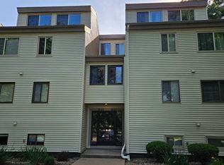 2123 Melrose Dr APT B, Champaign, IL 61820