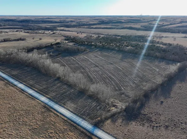 0 H Rd, Delia, KS 66418