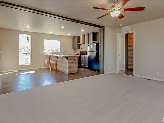 4th image of 13208 Kapowsin Highlands Dr E