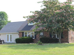 122 Edgewood Dr, Stanford, KY 40484
