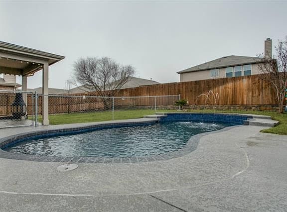 2nd image of 225 Mulberry Dr