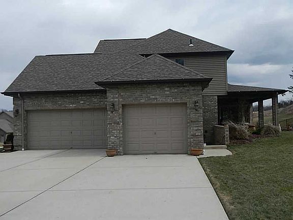 2nd image of 576 Ashton Ct