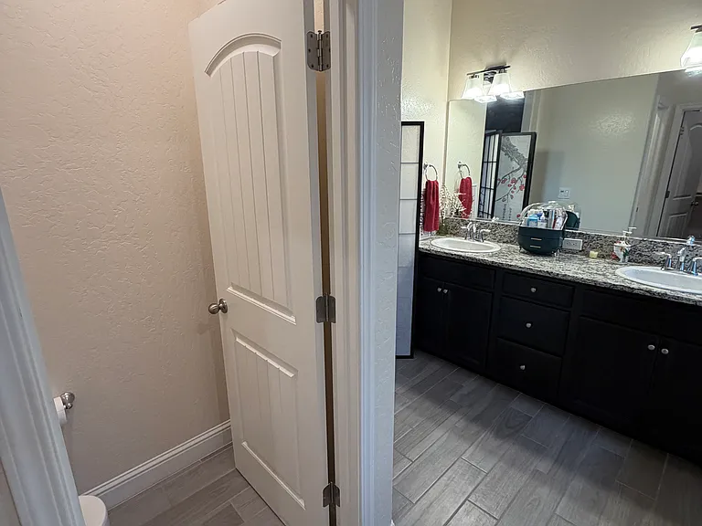 3486 N Clover Ave — Photo 5