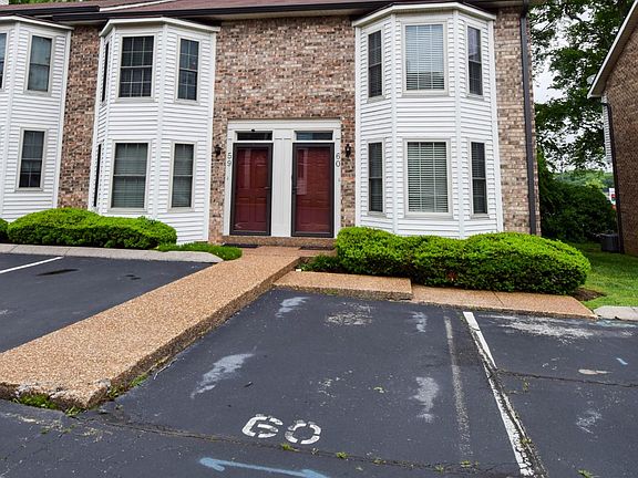 5th image of 250 Sanders Ferry Rd APT 60