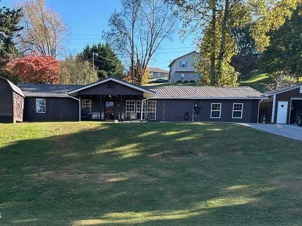 319 Navaho Dr, Seymour, TN 37865
