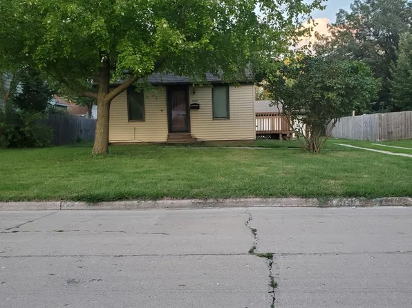1020 N 5th Ave, Washington, IA 52353