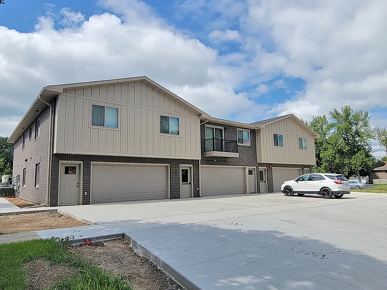 629 11th Avenue Apartments — Photo 3