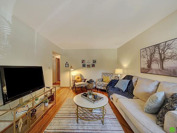 5th image of 621 Wedgewood Dr