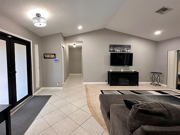 3rd image of 7106 NW 38th Street