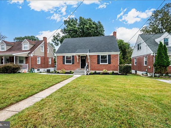 4th image of 3719 Cedar Dr