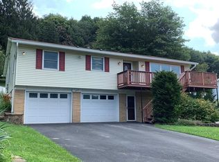 335 N Ben Franklin Rd, Indiana, PA 15701