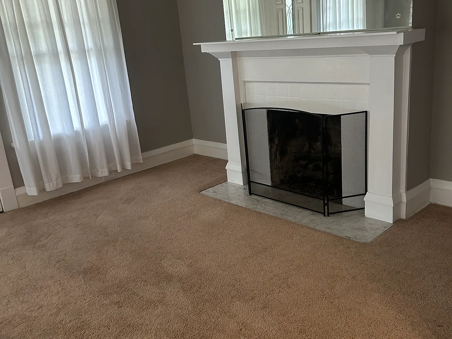 3 bed, 1.5 bath, $2,500 — Photo 4