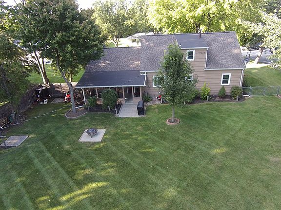 3rd image of 1705 Poinsettia Dr