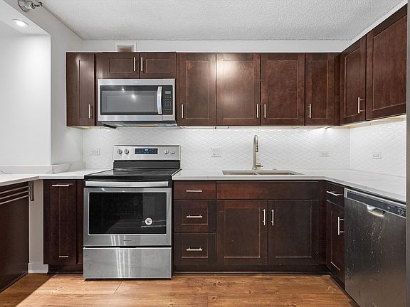 3rd image of 440 N McClurg Ct APT 1004