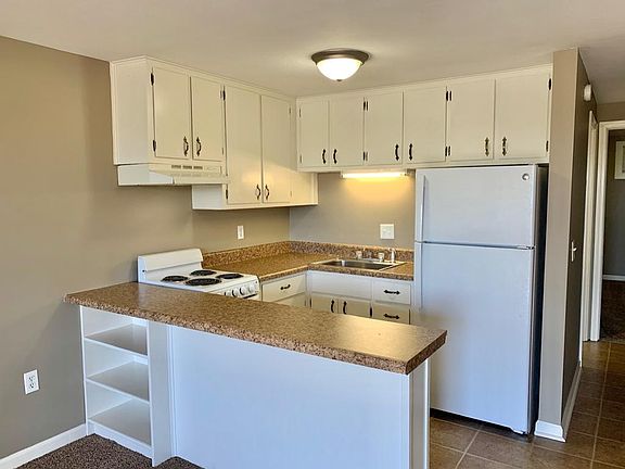5th image of 441 N 1st St