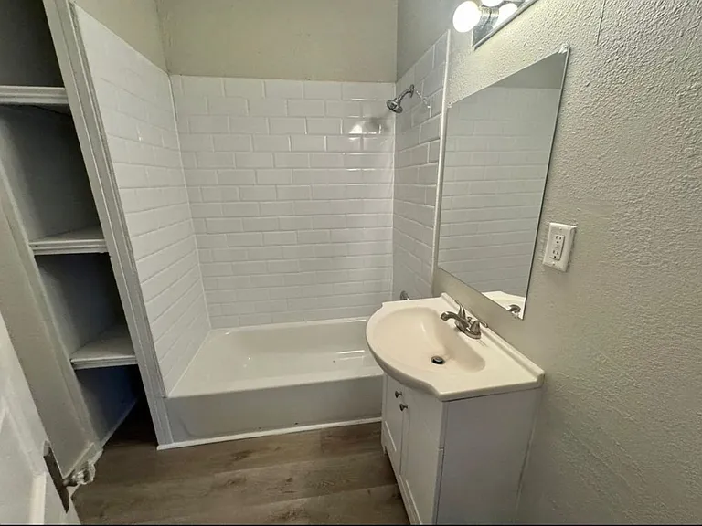 879 Tully St — Photo 8