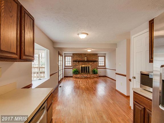 4th image of 8144 Raphiel Ct