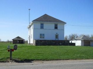 1511 E Montgomery Rd, Hillsdale, MI 49242