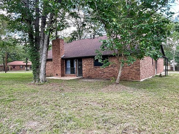 3rd image of 100 Castle Oaks Street