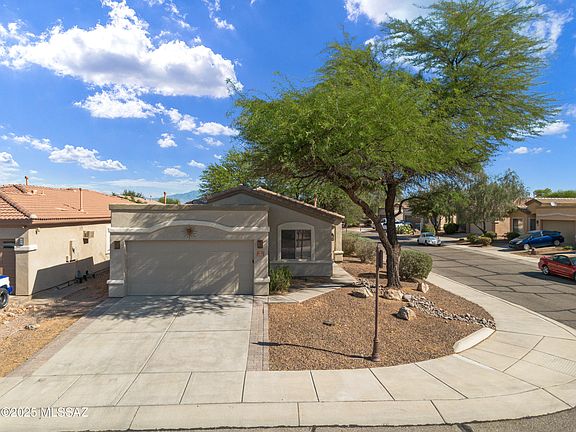 2nd image of 286 E Camino Rancho Seguro