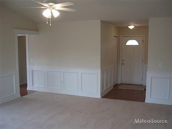 4th image of 53055 Pine Creek Dr