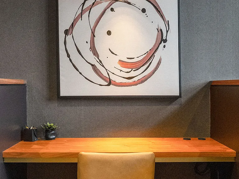 Madison West Elm — Photo 42