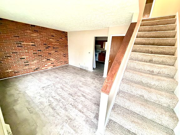 5th image of 507 E Pea Ridge Rd #2
