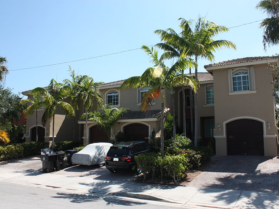 2nd image of 16657 NE 35th Ave #4