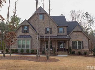 2412 Sterling Crest Dr, Wake Forest, NC 27587