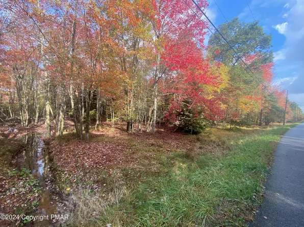 102 Crescent Way, Albrightsville, PA 18210