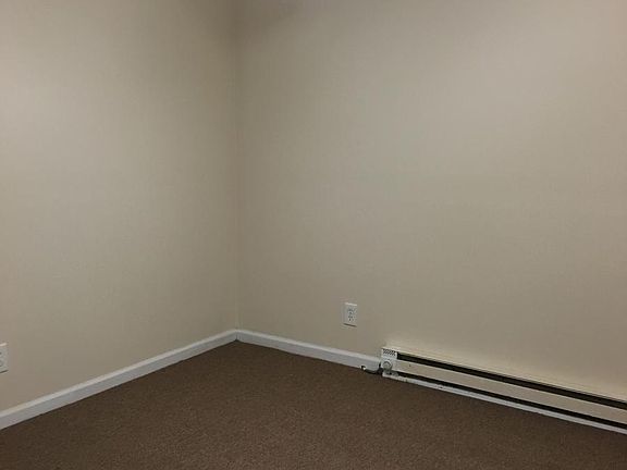 5th image of 2605 Northfield Ave