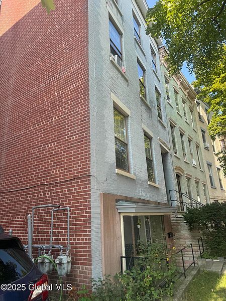 2nd image of 124 Hamilton Street