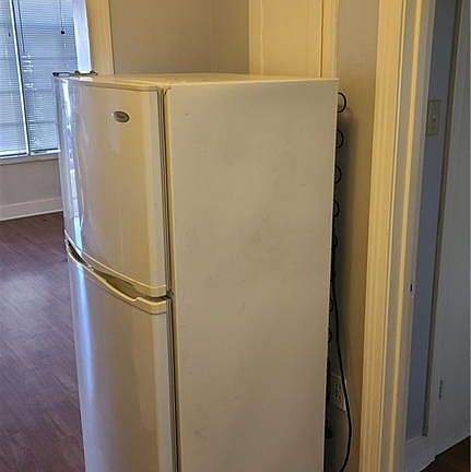 3rd image of 1009 W 25th St Unit C