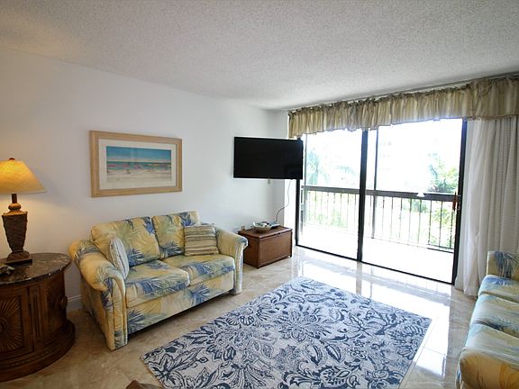 3rd image of 693 Seaview Ct APT 409