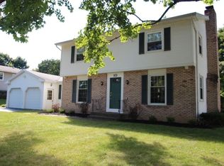 10 Wind Mill Rd, Pittsford, NY 14534