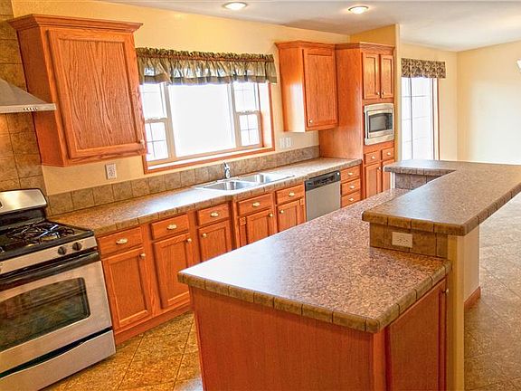 2nd image of 7110 Appian Way