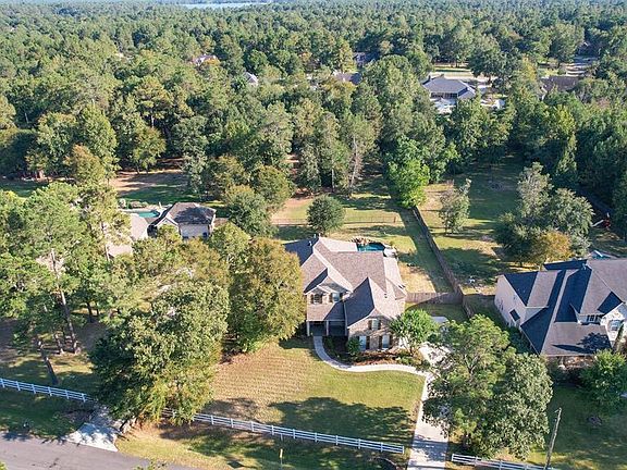 5th image of 12211 Pin Oak Dr