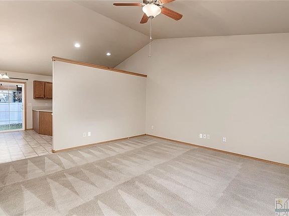 4th image of 1590 Norwood Ln