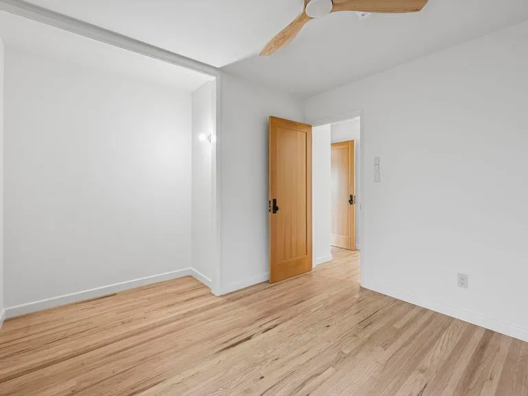 1061 Buena Vista Way — Photo 25